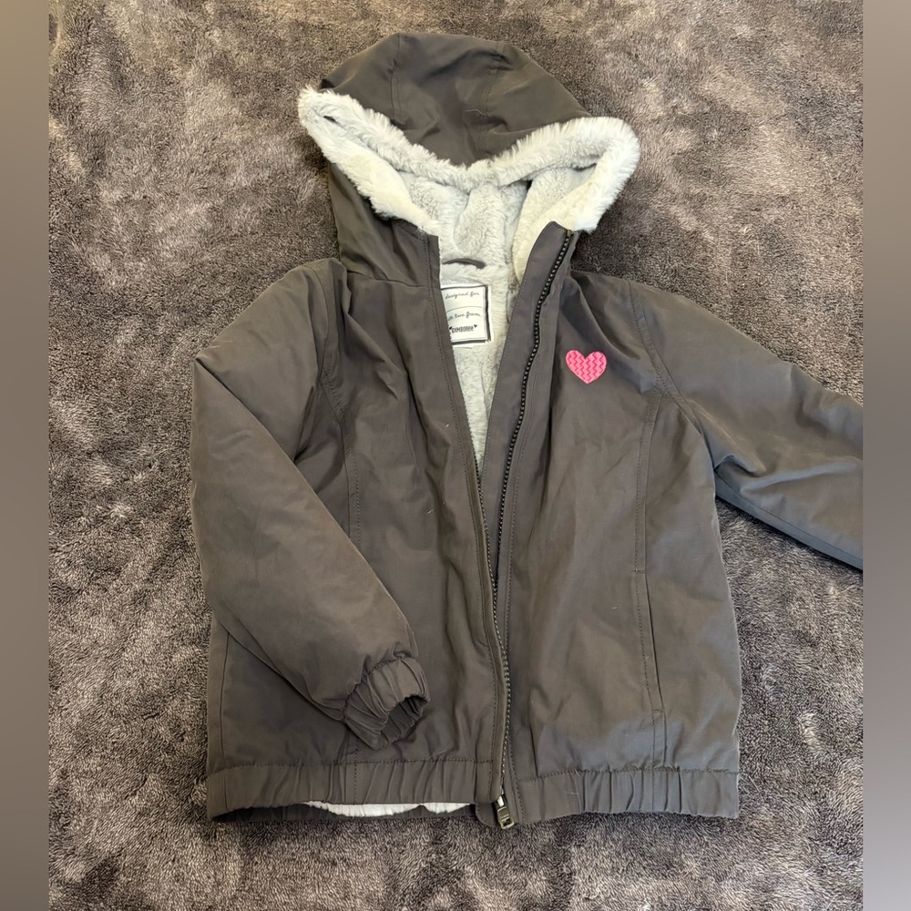 Gymboree Gray Winter Jacket with Pink Heart sz small (5/6)